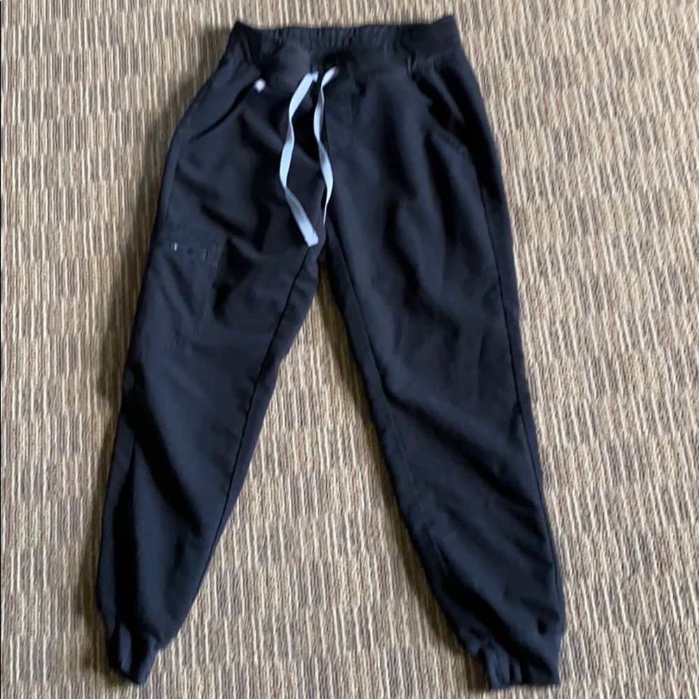 XS Petite black jogger scrub pants